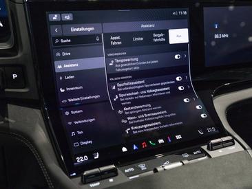 Porsche Cayenne E4 S Coupé Electric — photo 38