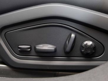 Porsche Taycan ph2 Black Edition — photo 28