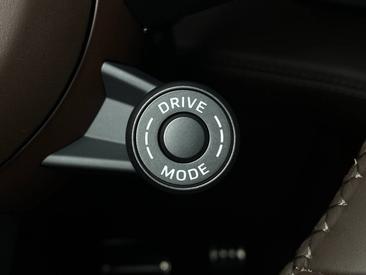 Porsche Cayenne E4 S Electric — photo 19