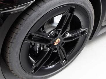 Porsche Taycan ph2 Black Edition — photo 33