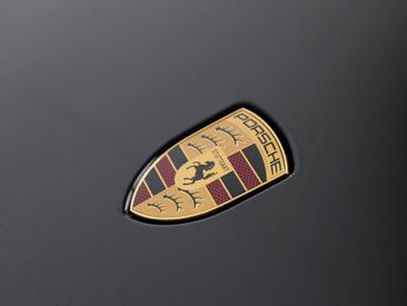 Porsche Taycan ph2 Black Edition — photo 34