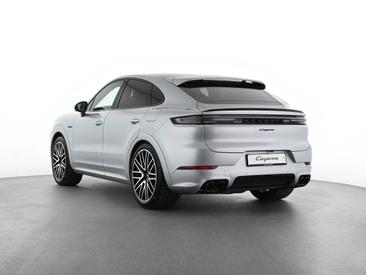 Porsche Cayenne III E-Hybrid Coupé Black Edition — photo 3