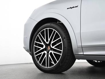 Porsche Cayenne III E-Hybrid Coupé Black Edition — photo 7