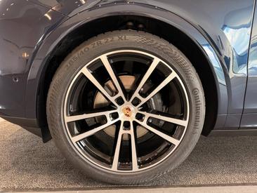 Porsche Cayenne III Black Edition — photo 10