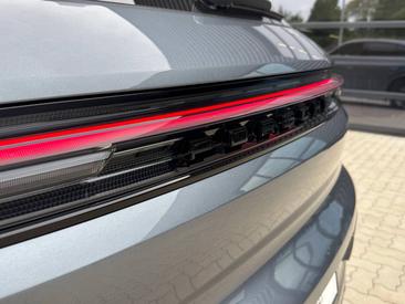 Porsche Cayenne III E-Hybrid Black Edition — photo 9