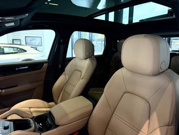Porsche Cayenne III Black Edition — photo 14