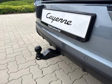 Porsche Cayenne III E-Hybrid Black Edition — photo 11