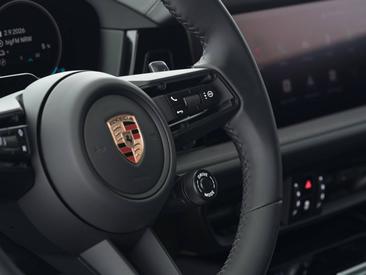 Porsche Cayenne III E-Hybrid Coupé Black Edition — photo 17