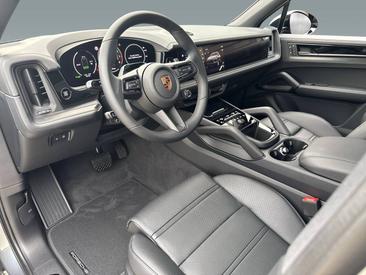 Porsche Cayenne III E-Hybrid Black Edition — photo 16