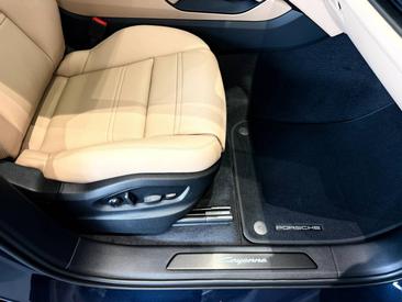 Porsche Cayenne III Black Edition — photo 28