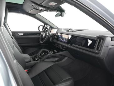 Porsche Cayenne III E-Hybrid Coupé Black Edition — photo 20