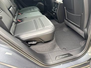 Porsche Cayenne III E-Hybrid Black Edition — photo 22