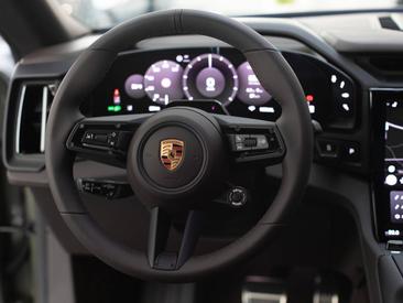 Porsche Cayenne E4 S Coupé Electric — photo 21