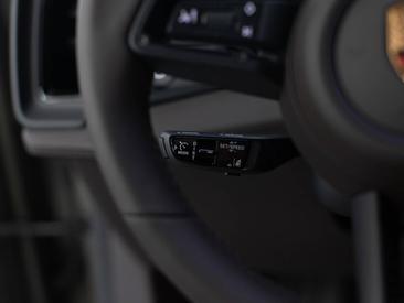 Porsche Cayenne E4 S Coupé Electric — photo 25