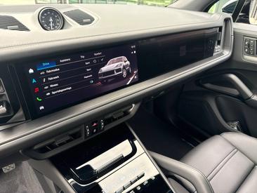 Porsche Cayenne III E-Hybrid Black Edition — photo 30