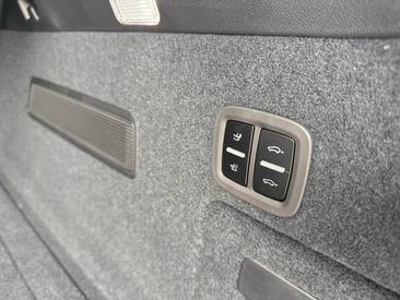 Porsche Cayenne III E-Hybrid Black Edition — photo 38