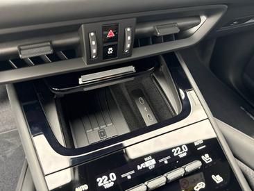 Porsche Cayenne III E-Hybrid Black Edition — photo 43