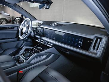 Porsche Cayenne III S E-Hybrid Black Edition — photo 19