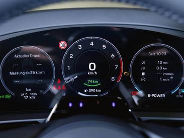 Porsche Cayenne III S E-Hybrid Black Edition — photo 32