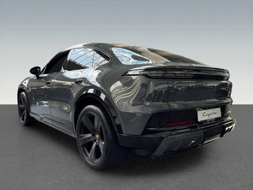 Porsche Cayenne E4 Coupé Electric — photo 3