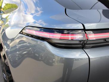 Porsche Cayenne E4 S Coupé Electric — photo 10
