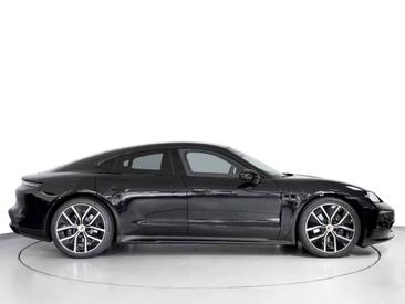 Porsche Taycan ph2 4 Black Edition — photo 8