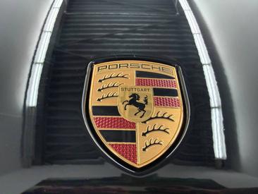 Porsche Cayenne E4 S Coupé Electric — photo 11