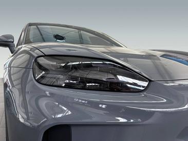 Porsche Cayenne E4 Coupé Electric — photo 9