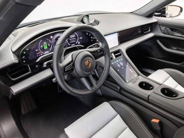 Porsche Taycan ph2 4 Black Edition — photo 12