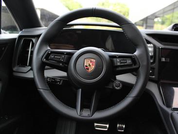 Porsche Cayenne E4 S Coupé Electric — photo 16