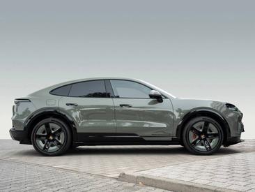Porsche Cayenne E4 S Coupé Electric — photo 7