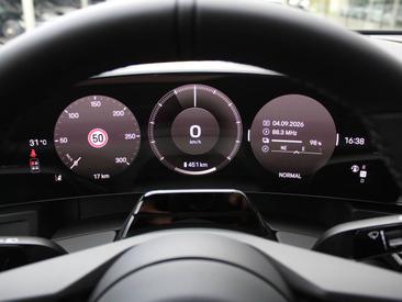Porsche Cayenne E4 S Coupé Electric — photo 17