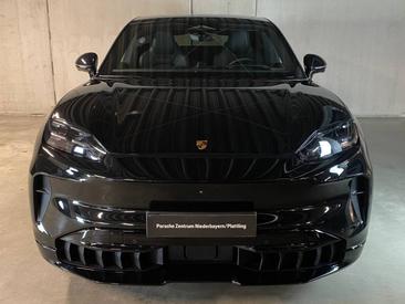 Porsche Cayenne E4 Coupé Electric — photo 4
