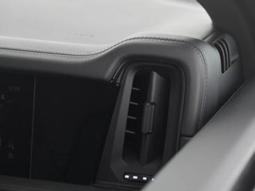 Porsche Cayenne III E-Hybrid Coupé Black Edition — photo 22