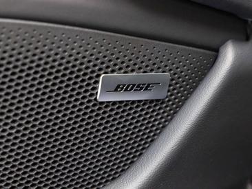 Porsche Taycan ph2 4 Black Edition — photo 28