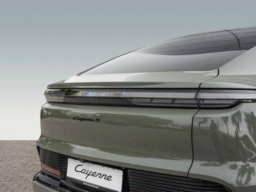 Porsche Cayenne E4 S Coupé Electric — photo 11