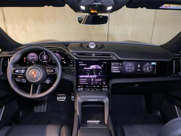 Porsche Cayenne E4 Coupé Electric — photo 16
