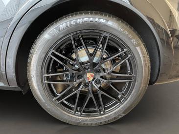 Porsche Cayenne III Black Edition — photo 11