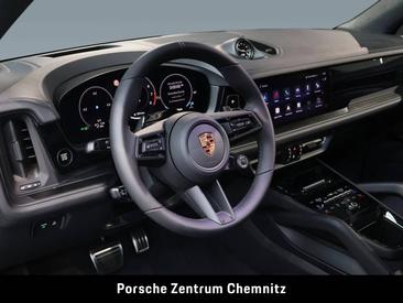 Porsche Cayenne III GTS — photo 18