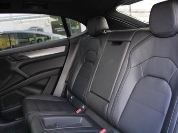 Porsche Cayenne E4 S Coupé Electric — photo 28