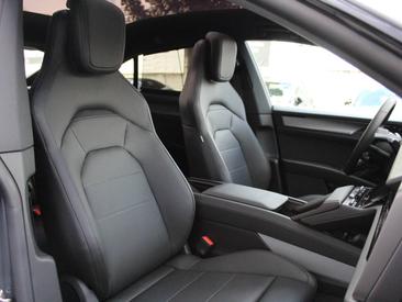 Porsche Cayenne E4 S Coupé Electric — photo 29