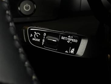 Porsche Cayenne E4 Coupé Electric — photo 21