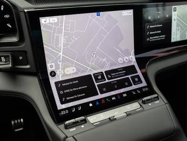 Porsche Cayenne E4 S Coupé Electric — photo 20