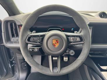 Porsche Cayenne III GTS Coupé — photo 12