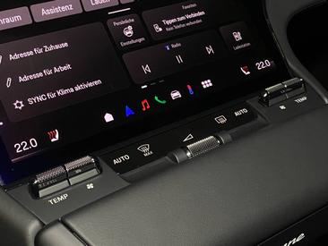 Porsche Cayenne E4 Coupé Electric — photo 23