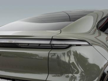 Porsche Cayenne E4 S Coupé Electric — photo 24