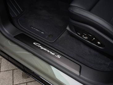 Porsche Cayenne E4 S Coupé Electric — photo 25