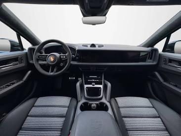 Porsche Cayenne III GTS Coupé — photo 16