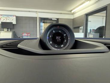Porsche Cayenne E4 S Coupé Electric — photo 19