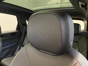 Porsche Cayenne III Black Edition — photo 28